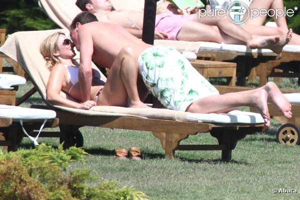 Geri Halliwell et son boyfriend Henry Beckwith en vacances en Sardaigne