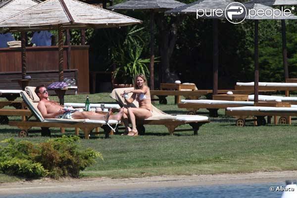Geri Halliwell et son boyfriend Henry Beckwith en vacances en Sardaigne
