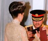 Rania de Jordanie en 1999 avec sa jolie rove Elie Saab 