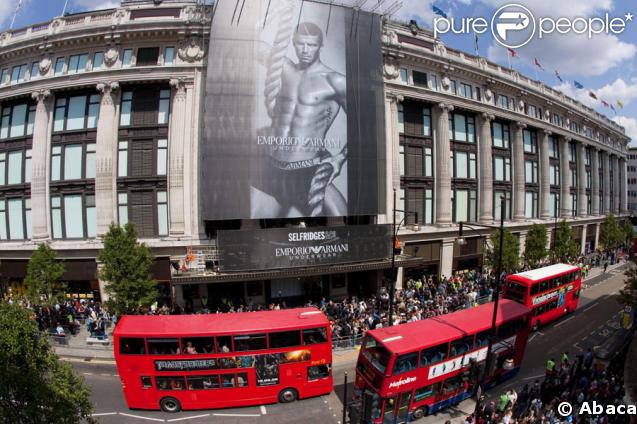 David Beckham lance sa ligne de sous-vêtements Armani, à la boutique Selfridges de Londres, le 11 juin 2009