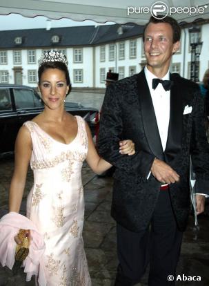 75e anniversaire du prince consort Henrik de Danemark, au château Fredensborg : Marie et Joachim de Danemark 