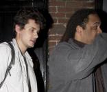 John Mayer quitte l'Hotel Café à Hollywood en Californie le 14 juin 2009