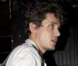 John Mayer quitte l'Hotel Café à Hollywood en Californie le 14 juin 2009