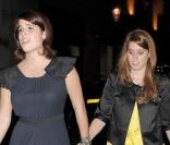 Les princesses Eugenie et Beatrice à Londres. 18/06/09