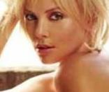 Charlize Theron superbe en couverture de Entertainement Weekly ! 
