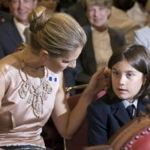 Céline Dion et René Charles assistent à la décoration de René Angelil dans l'Ordre national du Québec. 17/06/09<br />