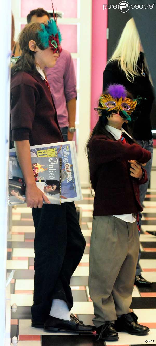 Les enfants de Michael Jackson, Michael Joseph Jackson, et Paris Michael Katherine Jackson et Prince Blanket Michael Jackson II