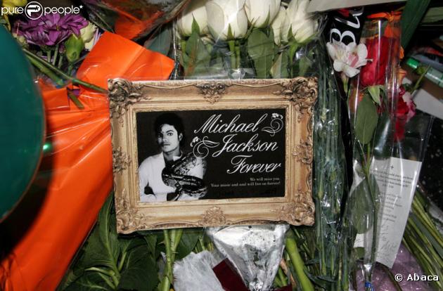L'étoile de Michael Jackson sur le Boulevard de la gloire à Hollywood le 26 juin 2009