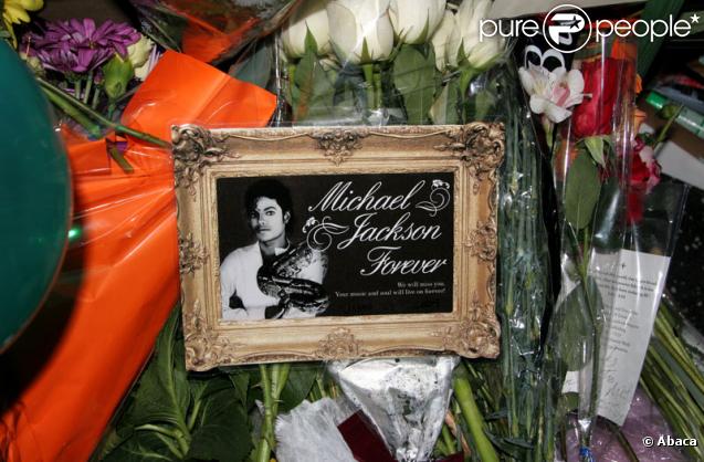 L'étoile de Michael Jackson sur le Boulevard de la gloire à Hollywood le 26 juin 2009