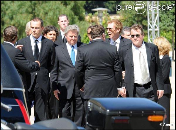Les bouleversantes obsèques de Farrah Fawcett, qui se sont déroulées en la cathédrale Notre-Dame-des-Anges, à Los Angeles, le 29 juin 2009.