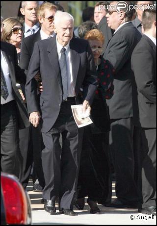 Les bouleversantes obsèques de Farrah Fawcett, qui se sont déroulées en la cathédrale Notre-Dame-des-Anges, à Los Angeles, le 29 juin 2009.
