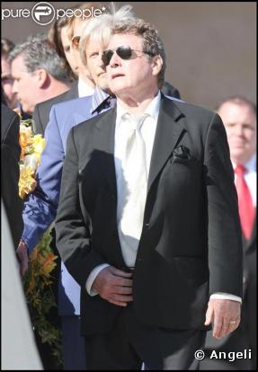 Les bouleversantes obsèques de Farrah Fawcett, qui se sont déroulées en la cathédrale Notre-Dame-des-Anges, à Los Angeles, le 29 juin 2009.