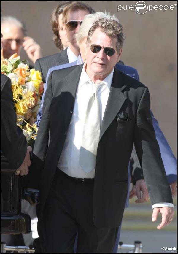 Les bouleversantes obsèques de Farrah Fawcett, qui se sont déroulées en la cathédrale Notre-Dame-des-Anges, à Los Angeles, le 29 juin 2009.
