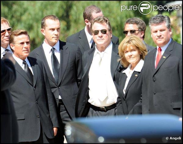 Les bouleversantes obsèques de Farrah Fawcett, qui se sont déroulées en la cathédrale Notre-Dame-des-Anges, à Los Angeles, le 29 juin 2009.