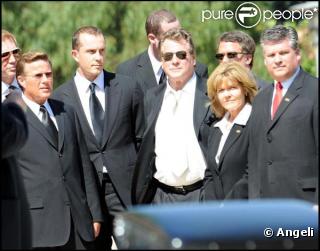 Les bouleversantes obsèques de Farrah Fawcett, qui se sont déroulées en la cathédrale Notre-Dame-des-Anges, à Los Angeles, le 29 juin 2009.