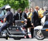 Les bouleversantes obsèques de Farrah Fawcett, qui se sont déroulées en la cathédrale Notre-Dame-des-Anges, à Los Angeles, le 29 juin 2009.