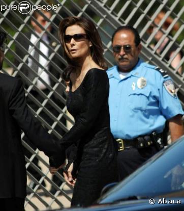 Les bouleversantes obsèques de Farrah Fawcett, qui se sont déroulées en la cathédrale Notre-Dame-des-Anges, à Los Angeles, le 29 juin 2009.