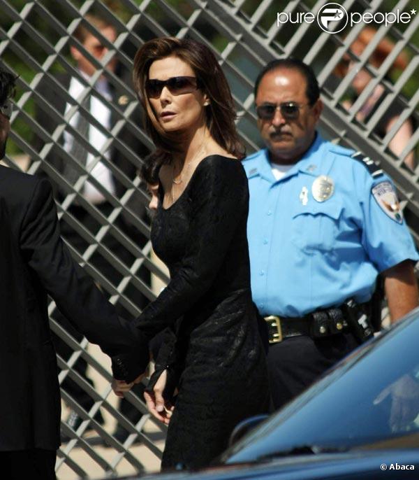 Les bouleversantes obsèques de Farrah Fawcett, qui se sont déroulées en la cathédrale Notre-Dame-des-Anges, à Los Angeles, le 29 juin 2009.