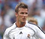 David Beckham est un grand footballeur mais c'est aussi un véritable playboy ! Victoria voit son potentiel et décide qu'il sera à elle, coûte que coûte ! C'est David, en personne, qui demandera à la revoir le premier. 