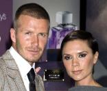 Si David décide de se raser la tête alors Victoria se coupe les cheveux. Impossible de se séparer le couple nous apparaît encore une fois, au top ! 