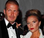 Le 6 mai 2008, lors du Gala du Met, le couple s'est mis sur son 31. Etonnant, non ? Victoria est divine en dentelle au côté de son David plus époustoufllant que jamais ! 