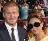 Sur tapis rouge, David et Victoria Beckham ressemblent à deux vraies stars de cinéma. 