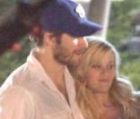 Reese Witherspoon sur le tournage de son dernier film reçoit la visite de son chéri Jake Gyllenhaal, le 25 juin 2009