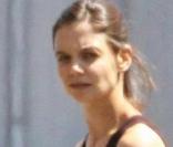 Katie Holmes en pleine répétition de danse