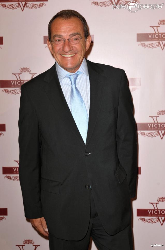 Jean-Pierre Pernaut lors de la première du film Victoria : les jeunes années d'une reine à Paris le 7 juillet 2009