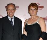 Frédéric Mitterrand et Sarah Ferguson lors de la première du film Victoria : les jeunes années d'une reine à Paris le 7 juillet 2009
