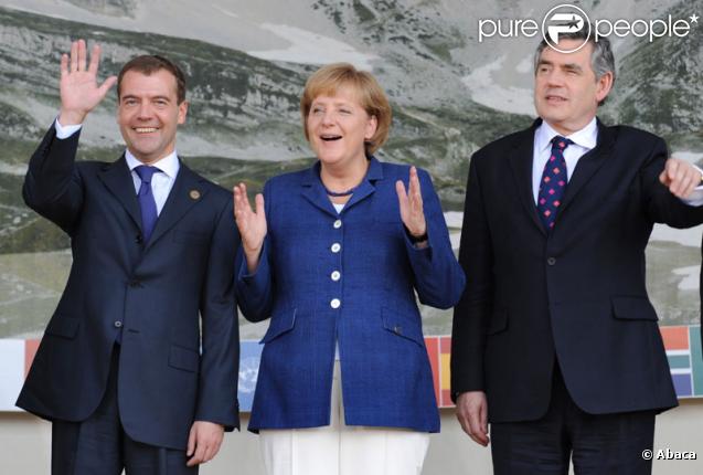 Dmitri Medvedev, Angela Merkel et Gordon Brown lors du sommet du G8 à L'Aquila en Italie le 8 juillet 2009 
