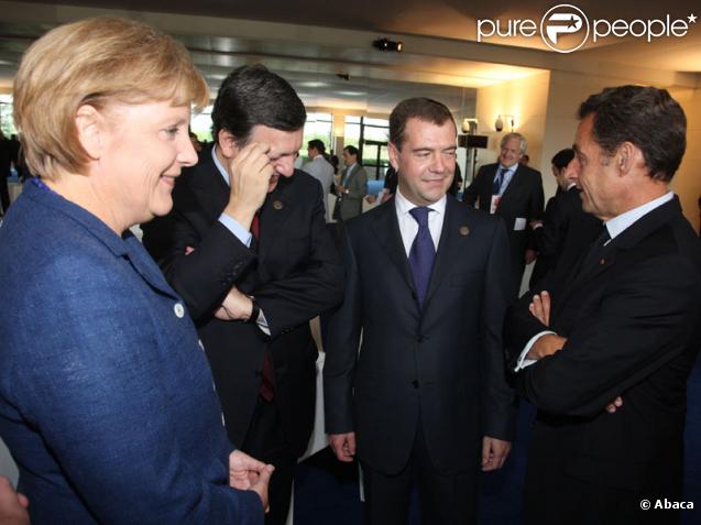 Angela Merkel, Jose Manuel Barroso, Dmitri Medvedev et Nicolas Sarkozy  lors du sommet du G8 à L'Aquila le 8 juillet 2009  