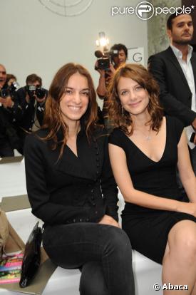 Joanna Preiss et Mélanie Laurent au défilé Elie Saab, au Pavillon Cambon Capucines. 08/07/09