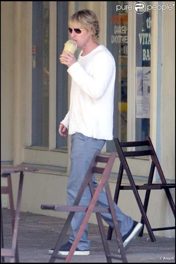 Owen Wilson dans les rues de Malibu