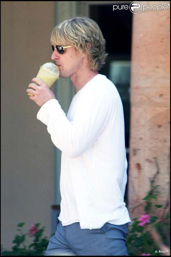 Owen Wilson dans les rues de Malibu
