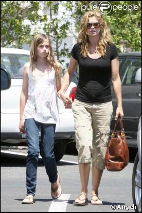 Kathy Ireland et sa fille de 10 ans, Lilly, en route pour l'église