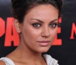 Mila Kunis, très belle sur tapis rouge !