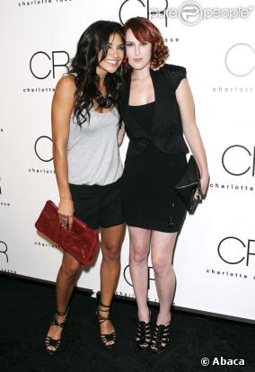 Jessica Szohr et Rumer Willis lors de la soirée de présentation de la collection automne de Charlotte Russe à New York le 15 juillet 2009
