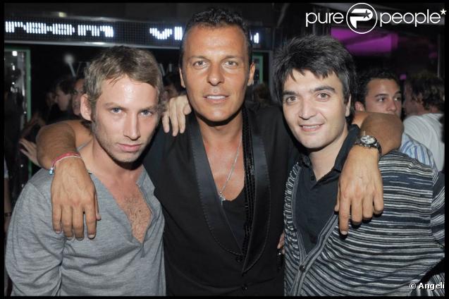 Ora-Ito, Jean-Roch et Thomas Langmann s'éclatent au VIP Room, à Saint-Tropez, le 22 juillet 2009 !