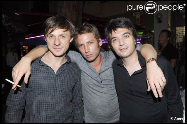 Martin Solveig, Ora-Ito et Thomas Langmann s'éclatent au VIP Room, à Saint-Tropez, le 22 juillet 2009 !