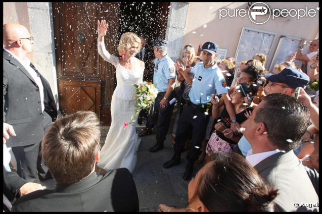 Alexandra Lamy et Jean Dujardin à leur mariage, le 25 juillet 2009.