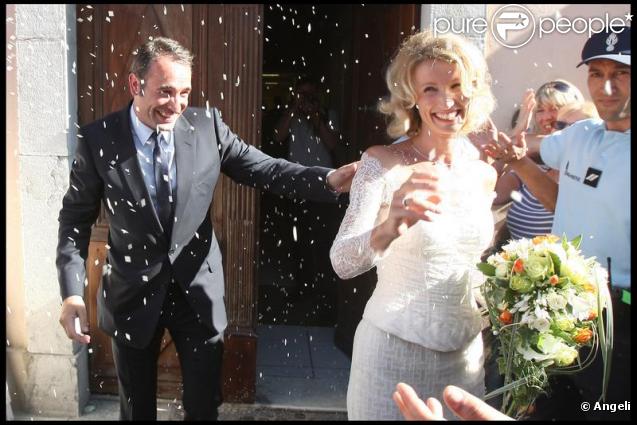 Alexandra Lamy et Jean Dujardin à leur mariage, le 25 juillet 2009.