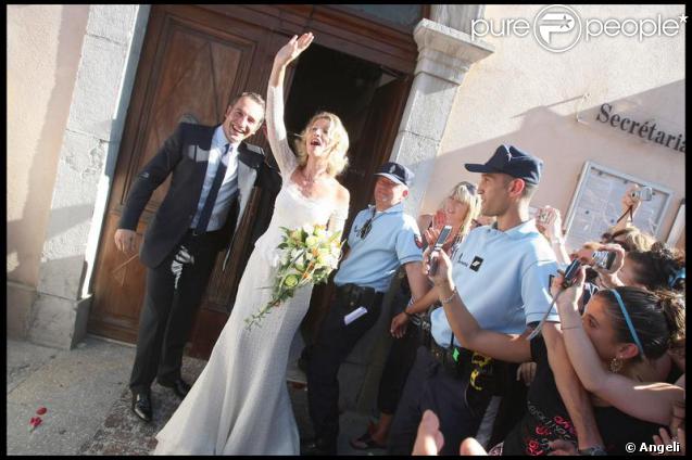 Alexandra Lamy et Jean Dujardin à leur mariage, le 25 juillet 2009.