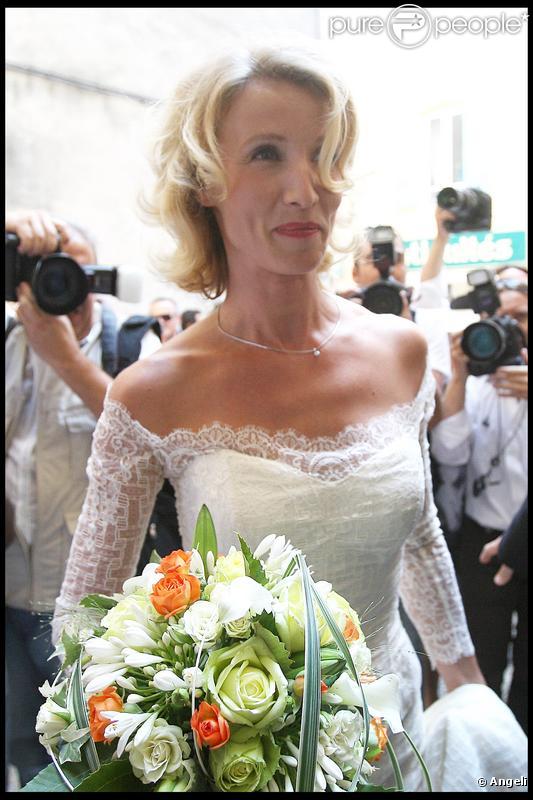 Alexandra Lamy et Jean Dujardin à leur mariage, le 25 juillet 2009.