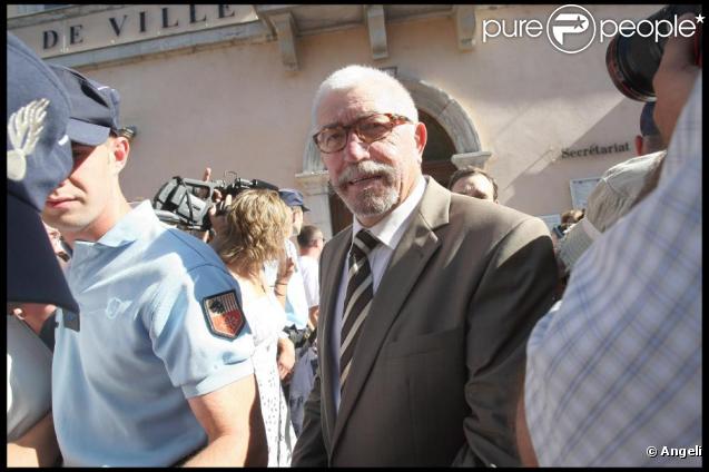 Le père de Jean, au mariage d'Alexandra Lamy et de son fils, le 25 juillet 2009.