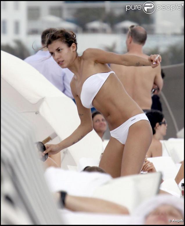 ELISABETTA CANALIS, LA NOUVELLE PETITE AMIE DE GEORGE CLOONEY, EN BIKINI SUR UNE PLAGE DE MIAMI il y a quelques jours... une très très belle fille ! 