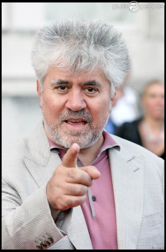 Pedro Almodovar à la première de son film  Broken Embraces  ( Los Abrazos Rotos ) 