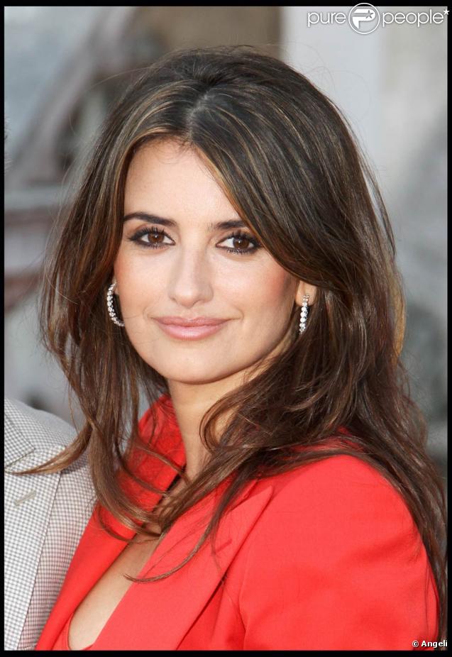 Penélope Cruz à la première du film  Broken Embraces  ( Los Abrazos Rotos ) de Pedro Almodovar