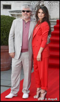 Penélope Cruz à la première londonienne du film  Broken Embraces  ( Los Abrazos Rotos ) de Pedro Almodovar