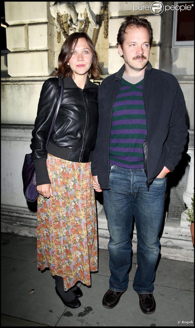 Maggie Gyllenhaal et son mari à la première du film Broken Embraces à Londres